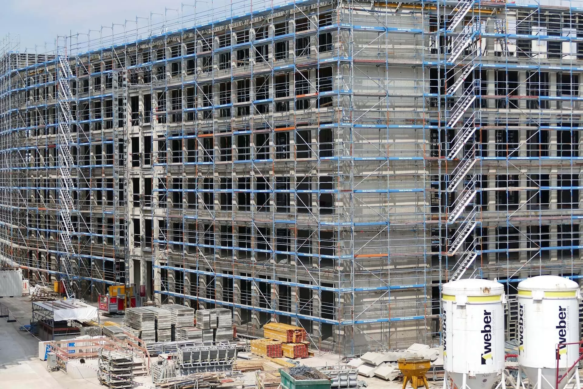 Hitung Biaya Konstruksi Baja Gedung Per Meter: Analisis Lengkap