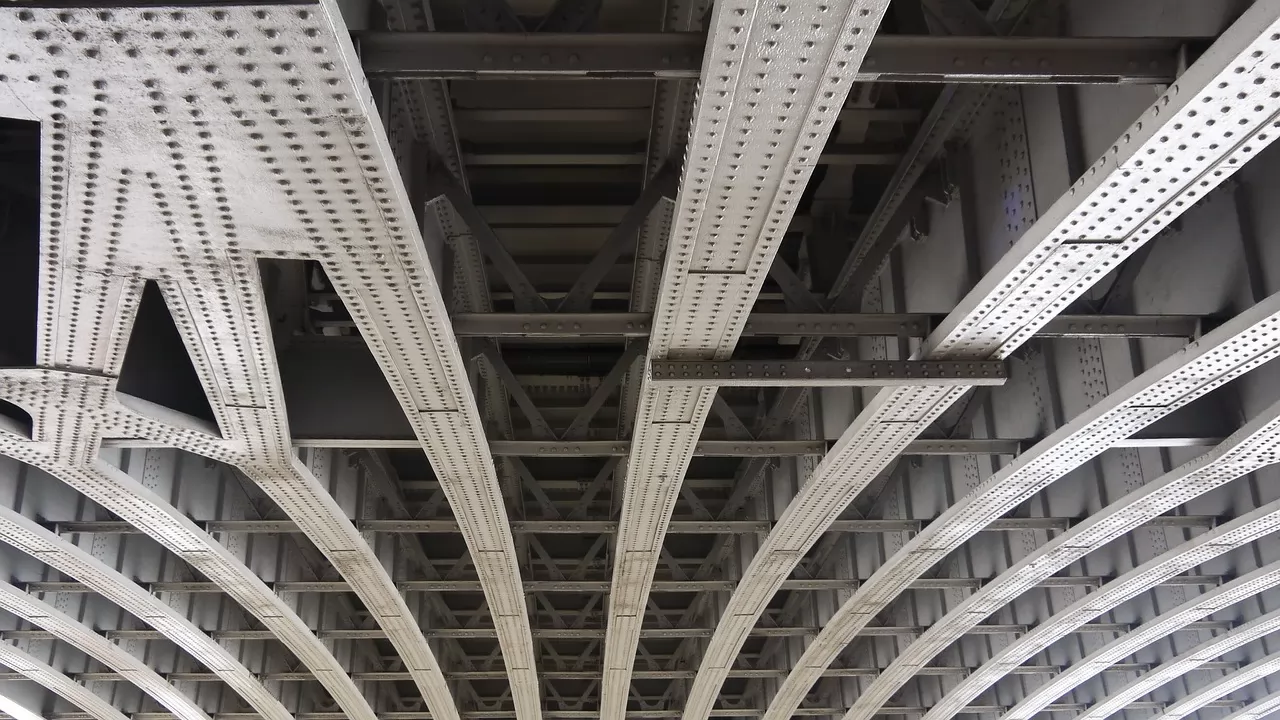 Perbedaan Jembatan Rangka Baja dengan Rangka Beton - Artikel Konstruksi Baja
