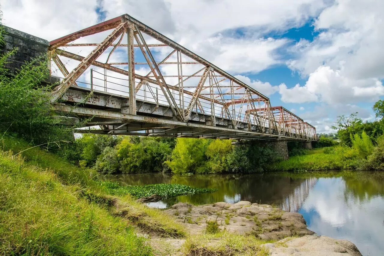 Lama Kegunaan Jembatan Rangka Baja dan Cara Perawatannya